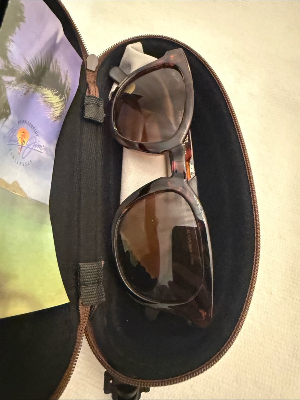 Maui Jim women’s Tortoiseshell Sunglasses with Brown Lenses - Picture 8 of 9